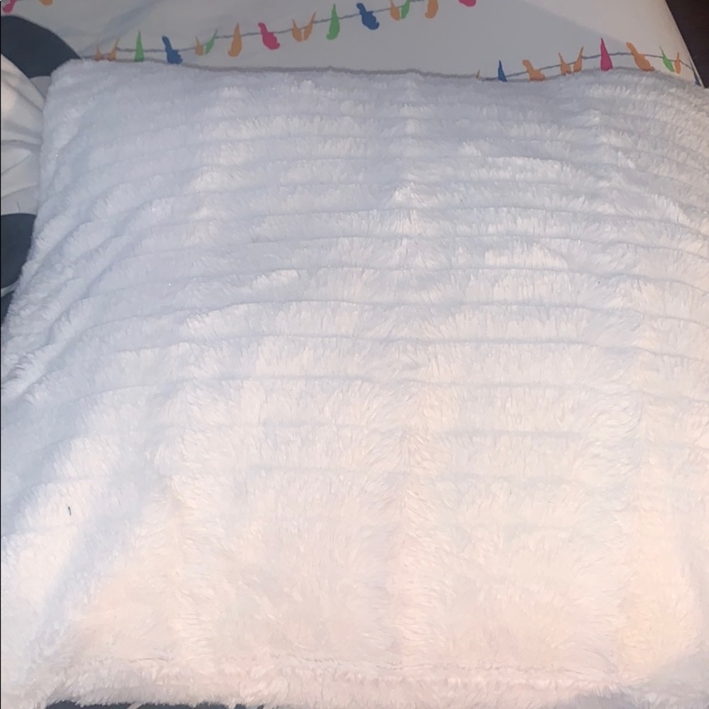 Furry white Decoration pillow